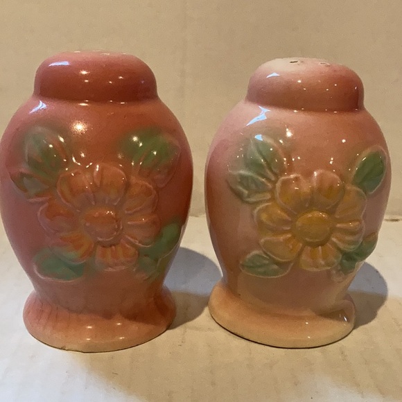 Vintage Hull Sunglow pottery pink salt and pepper shakers - Picture 14 of 14